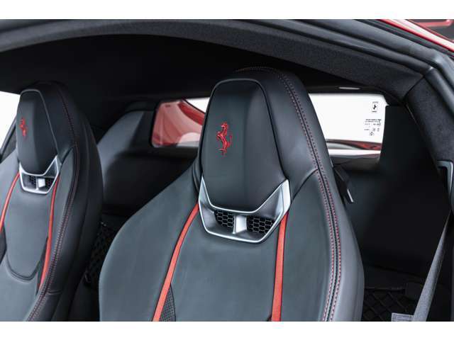 フェラーリ 296GTB F1 DCT 2025年 100キロ (東京都) Rosso