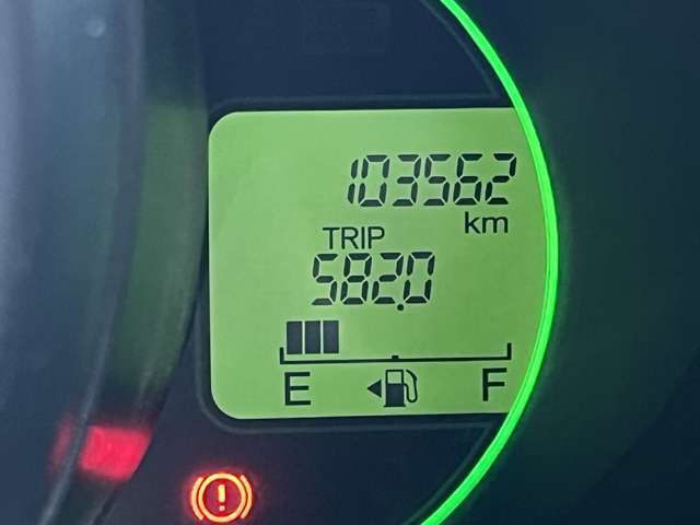 シシドモータースの本社工場には、板金工場も併設しております。職人があなたのお車を元通りに致します！