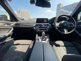 LIBERALAは、輸入車選びの新たなスタイルを提案するインポート・セレクト・ブランドです。オーナー様となる方がクルマから直接感じる感性を第一にした、適切な一台との出会いをコーディネートいたします。