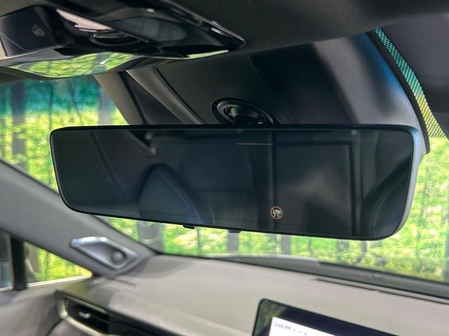 【デジタルインナーミラー】後席の大きな荷物や同乗者で後方が確認しづらい時でも安心！カメラが撮影した車両後方の映像をルームミラー内に表示。クリアな視界で状況の確認が可能です！