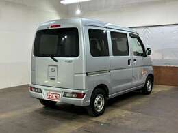 当店は安心のJUメンバーショップ！！JUでの仕入れや下取り車など展示しております☆（JU＝社団法人日本中古自動車販売協会連合会）