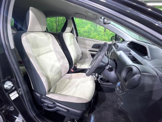運転席シート廻りは使用感も少なく、良好な状態となっています。丁寧に使われていたことがよくわかりますね。