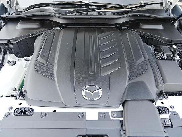 直列6気筒ディーゼルエンジンにMAZDA独自の48Vマイルドハイブリッドシステムを組み込んだディーゼルハイブリッド仕様