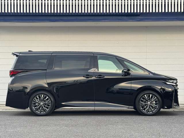 掲載車両以外にも対応可能です。ご希望のボディーカラー、グレード、装備やオプションをお聞かせ下さいませ。