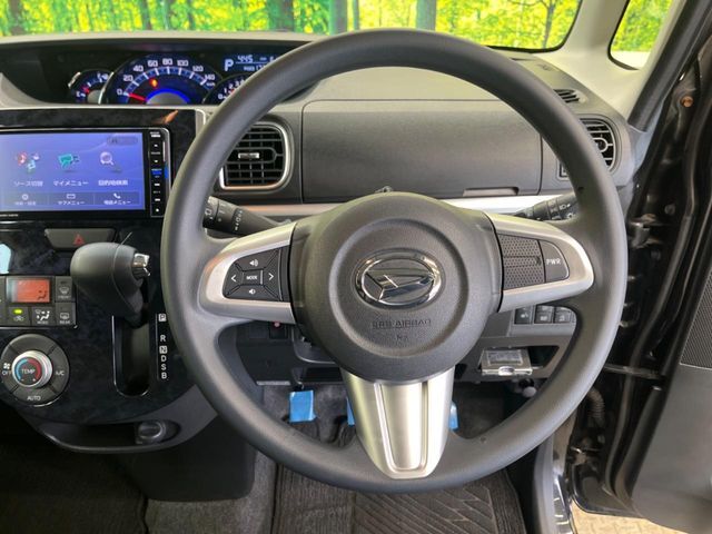 ステアリングも使用感が少なく、きれいな状態となっております♪