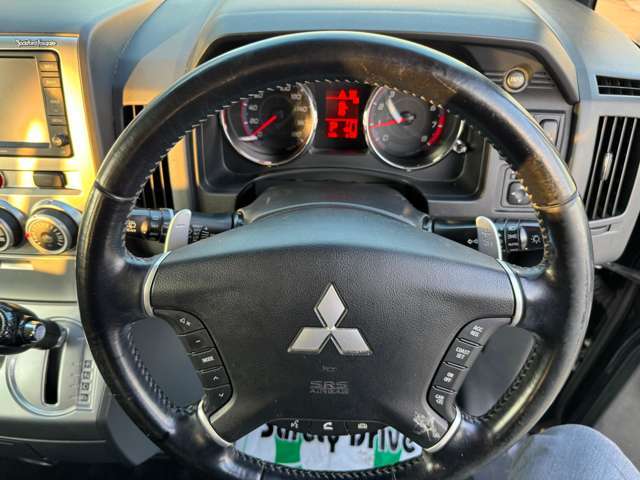 あると便利な「ステアリングスイッチ」付☆運転中も目線を大きくそらすことなく簡単操作が可能です♪