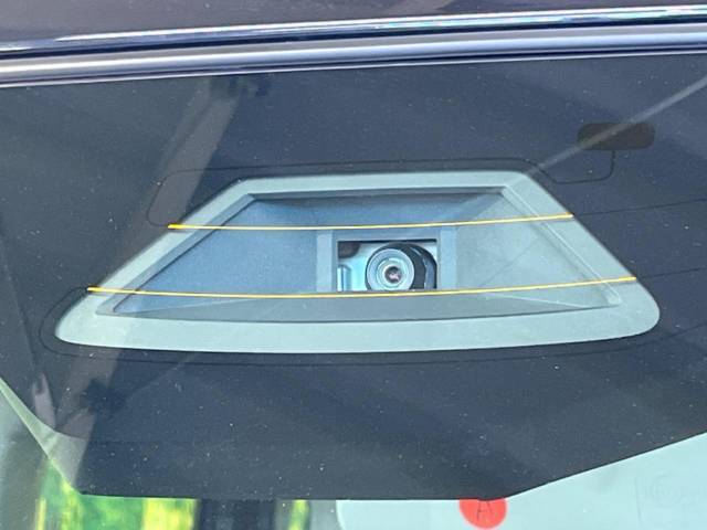 【スズキ　セーフティサポート】走行中に前方の車両等を認識し、衝突しそうな時は警報とブレーキで衝突回避と被害軽減をアシスト。より安全にドライブをお楽しみいただけます。