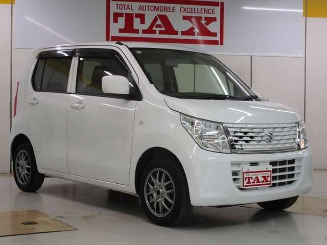 当社の買い取り車両です。ユーザー様より買い取りさせて頂いた車両を直接販売させて頂いておりますので、中間マージン等余計な経費がかかりません。