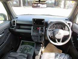 最大10年間保証プランご用意しております。詳しくはお問い合わせください。メンテナンスパック特典。納車後1ヶ月/6ヶ月点検無料。オイル交換5.000キロ毎お乗りの間無料。車検基本整備工賃無料。