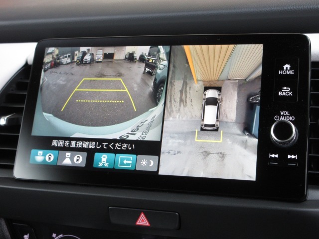 運転をしやすくする多彩な視界を手に入れるシステム。「見通しの悪い交差点での発進」「料金所などへの幅寄せ」「バック駐車」「縦列駐車」といった、多くの人が苦手意識を持ちやすいシーンで効果を発揮します。