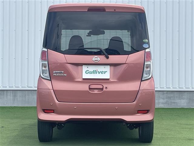 【トランク】積み込みやすくて、たっぷり積める荷室です。シートアレンジできるものは、乗車人数と荷物の量や大きさによってシートを動かすことができるので、より快適なドライブが可能です！
