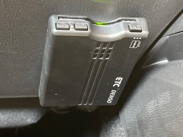 【ETC】高速道路の料金所をストレスなく通過！話題のスポットやサービスエリアに多い「スマートIC」利用時は必須のアイテムです。当店でセットアップを実施、ご納車当日からすぐにご利用いただけます！