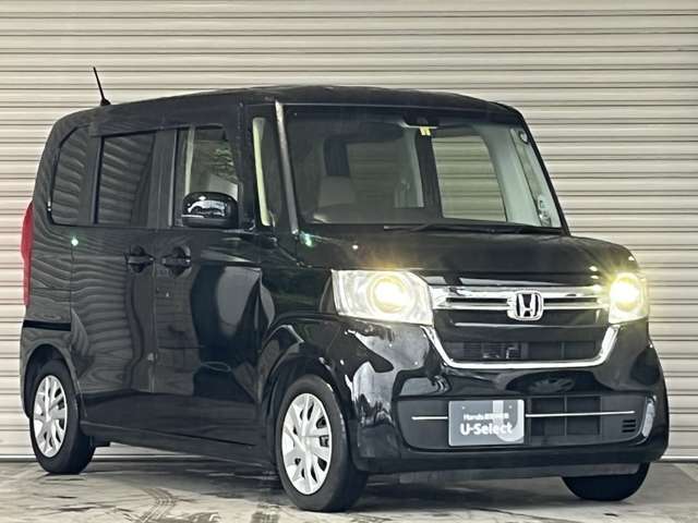 【ボディ（前）】車の顔となるフロント周りは精悍なデザイン☆