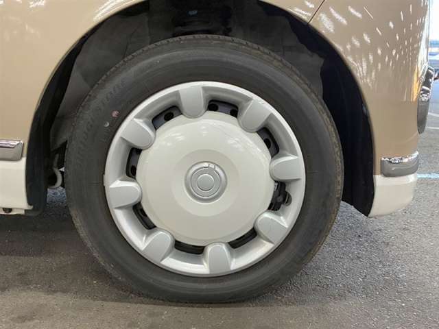 ホイール・タイヤ溝の状態も気になりますよね。お気軽にお問い合わせください！