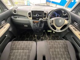 グループ総在庫数約30，000台！！全国の系列店からメーカー・車種問わずご紹介出来るので、あなたにピッタリのお車が見つかるはずです♪まずはお問い合わせ下さい☆