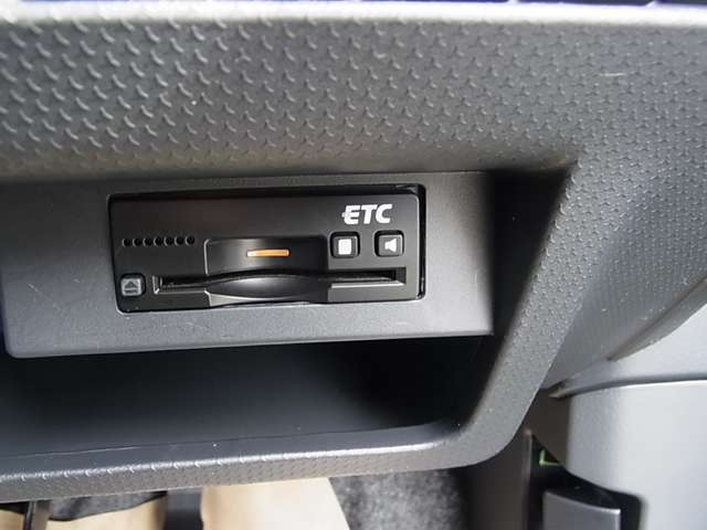 ETC車載器が付いてます。お納車時には再セットアップが必要です。