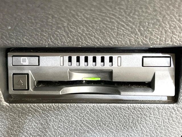 【ETC】高速道路の料金所をストレスなく通過！話題のスポットやサービスエリアに多い「スマートIC」利用時は必須のアイテムです。当店でセットアップを実施、ご納車当日からすぐにご利用いただけます！