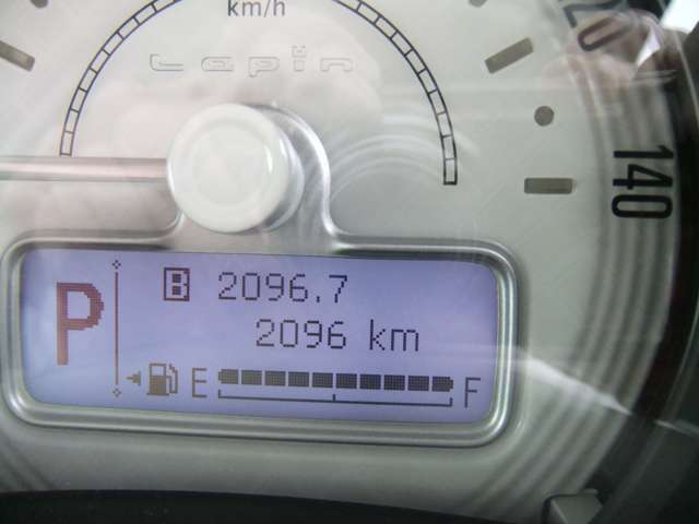 ★中古車を買うなら『安心のディーラー販売店』で！　当店では試乗車として使用していたお車や、お客様から頂きました下取車など、数多くの『特選中古車』を中心に取り揃えて展示しております！（^^♪