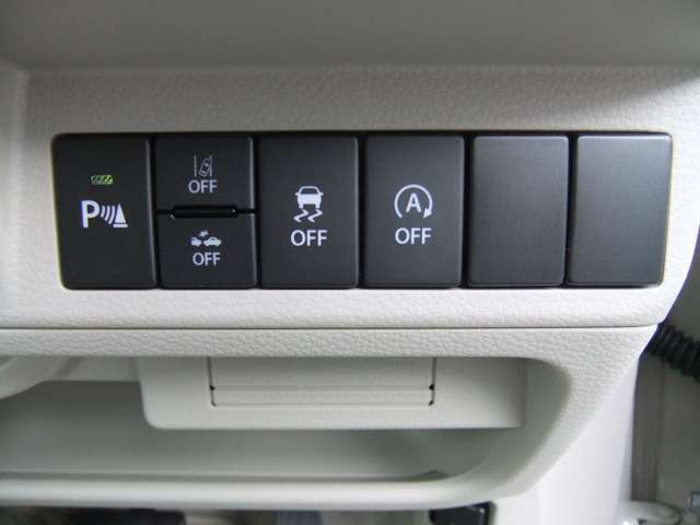 ★自社修理工場完備！　当社のメカニックが責任をもって点検・整備を隅々まで厳しく実施致します！　初めて中古車をご購入される方にも『安心』して素敵なカーライフをして頂けるよう心掛けております！（^^♪