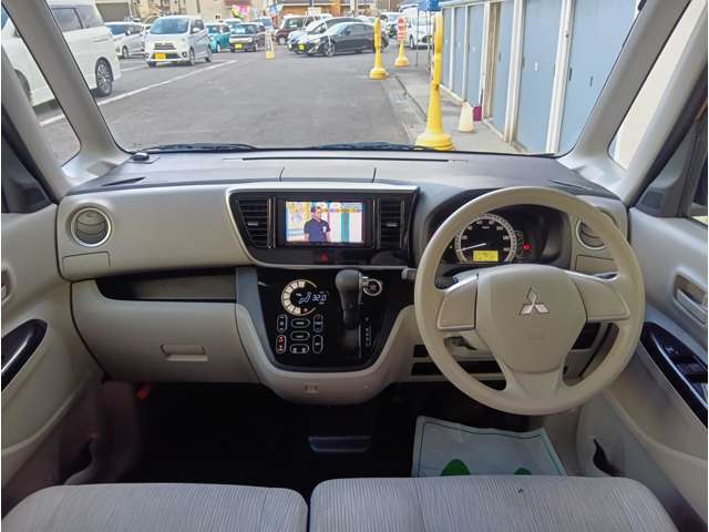 お車のご相談受け賜ります。売却・販売・車検・修理・鈑金・保険等担当者がサポートさせて頂きます。