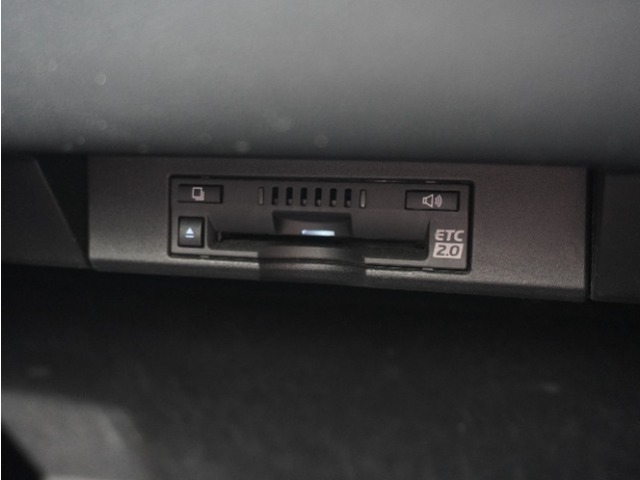 今や必需品の◆ETC車載器　装備車◆　有料道路を利用する際にスムースに通過でき、わずらわしい料金支払いから開放されます！
