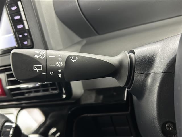 気になる車はすぐにお問い合わせください！画面右側の0066から始まる無料ダイヤルからお問い合わせ下さい！専門スタッフがお車のご質問にお答えいたします！