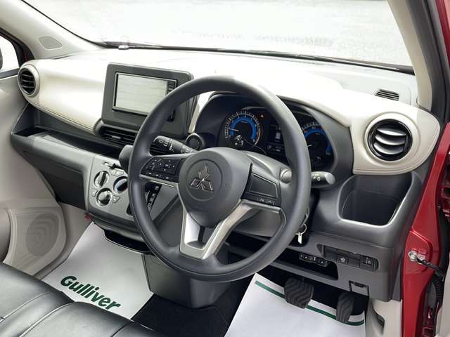【インパネ全体】全方位で視界が広く、高い目線で運転もしやすいです！
