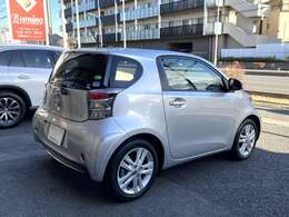 永年の独自ルートや既納ユーザー様からの直接買取りを中心に、ガレージ保管車や1オーナー車、希少車など、年式・ブランド問わず、自信を持ってお届けできる車両のみをご案内させていただいております。