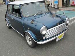 ボンネットもツヤツヤです