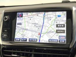 ●純正ナビ:一体感のあるナビは、高級感ある車内を演出してくれます。オーディオ機能も充実しておりますので、運転もより楽しめます♪