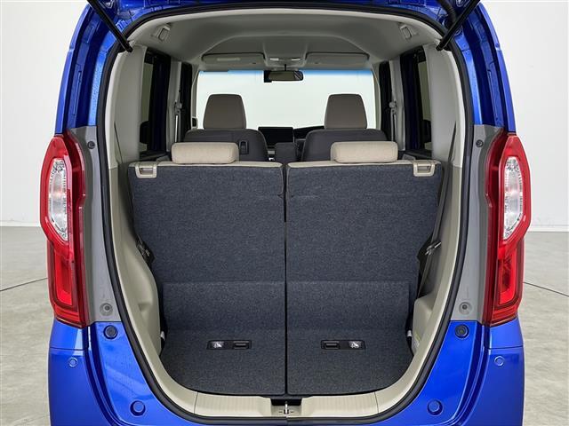 【トランク】積み込みやすくて、たっぷり積める荷室です。シートアレンジできるものは、乗車人数と荷物の量や大きさによってシートを動かすことができるので、より快適なドライブが可能です！