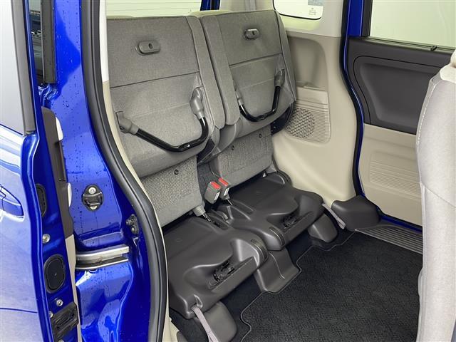 【フロアマット】車内を綺麗に保つのには必須のアイテムです。当店ではフカフカな新品マットも絶賛取り扱い中！ぜひご相談くださいませ。