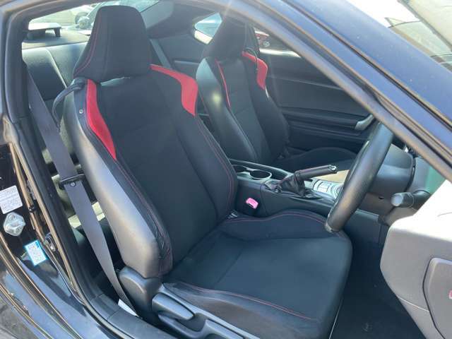 ☆★お客様の愛車をトータルサポート　PIT☆1★☆全車に入念な点検整備を施し、3ヵ月3000kの保証をお付けしてご納車致します！！お気軽にお問い合わせください♪