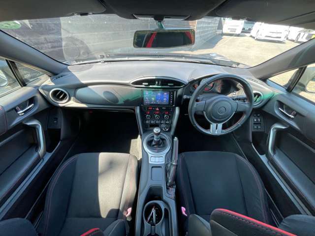 ☆★お客様の愛車をトータルサポート　PIT☆1★☆全車に入念な点検整備を施し、3ヵ月3000kの保証をお付けしてご納車致します！！お気軽にお問い合わせください♪