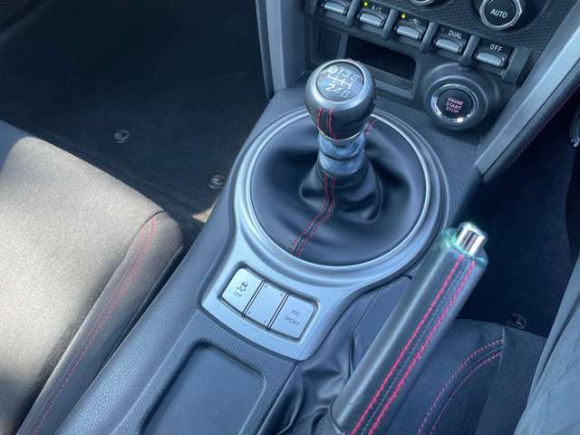 ☆★お客様の愛車をトータルサポート　PIT☆1★☆全車に入念な点検整備を施し、保証をお付けしてご納車致します！！総額に整備費用＆希望ナンバー費用込み価格！！お気軽にお問い合わせください♪