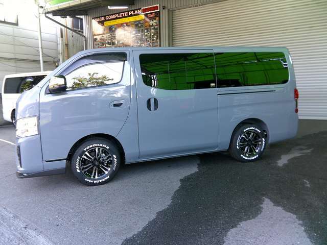 ステルスグレー　LEDヘッドランプ　インテリジェントエマージェンシーブレーキ！　全国納車可能です！