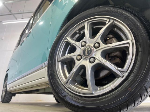 【14インチアルミホイール】外観にマッチしたアルミホイールを装着しております。各種アルミホイールや、スタッドレスタイヤも取扱いしております。是非ご相談ください♪