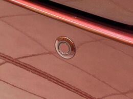 【コーナーセンサー】バンパーに付いたセンサーが障害物を検知！一定の距離に近づくとアラートで教えてくれます♪狭い駐車スペースや車庫入れ時も安心ですね☆