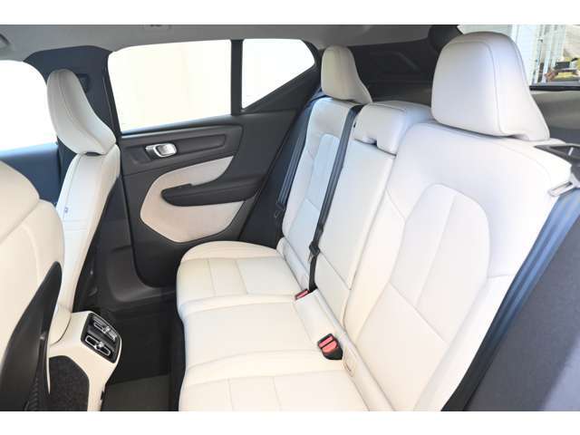 詳細お問い合わせは、VOLVO　CAR 姫路まで。079-292-5481
