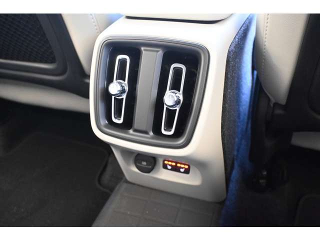 詳細お問い合わせは、VOLVO　CAR 姫路まで。079-292-5481