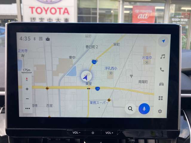 大型モニターで、使いやすいトヨタ純正Tコネクト対応ディスプレイオーディオを装着！フルセグTV/Bluetooth/USBなどに対応しております。