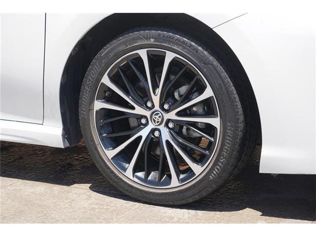 純正18インチ5本マルチスポーク切削光輝ブラック塗装アルミホイール装備☆タイヤサイズは235/45R18になります☆