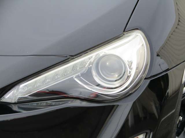 ドリンクは何杯でも飲み放題です！小さなお子様はキッズスペースで遊ぶ事も出来ますし、必要がございましたらスタッフがお子様のお相手をさせて頂きます。どうぞ気兼ね無くご家族の皆様でご来店下さい。