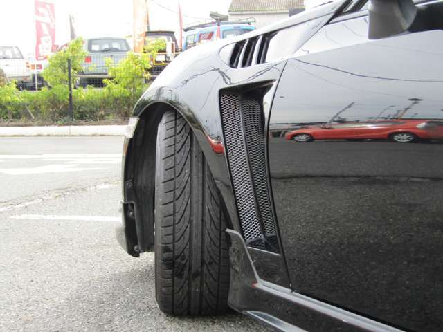 知人やご家族のご紹介も、どんどんご相談下さい。4店舗のビッグワンまたは提携の中古車販売店や全国の会場からご希望の一台を最短でお探しいたします。ご紹介頂いたお客様には謝礼をお渡し致します。