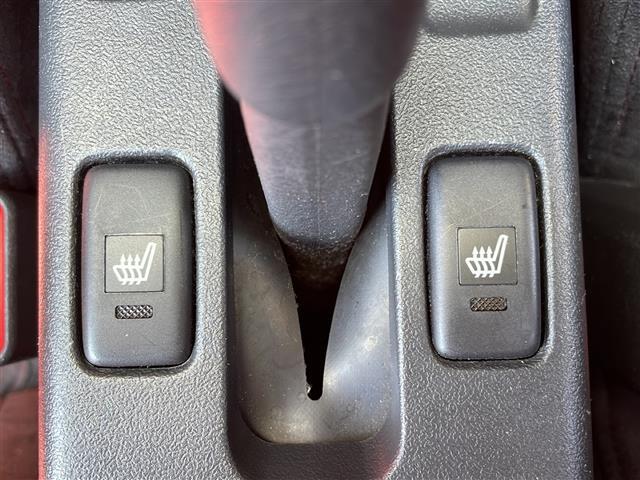 気になる車はすぐにお問い合わせください！右のカーセンサー専用無料ダイヤルから、専門スタッフがお車のご質問にお答えいたします！