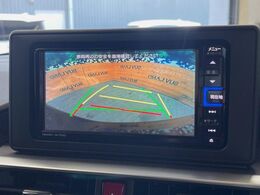 【バックカメラ】駐車時に後方がリアルタイム映像で確認できます。大型商業施設や立体駐車場での駐車時や、夜間のバック時に大活躍！運転スキルに関わらず、今や必須となった装備のひとつです！