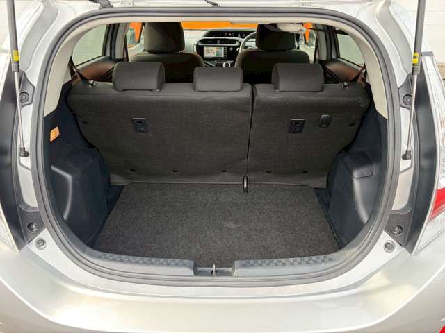 各種ローンや車検・オイル交換・保険など多種多様なサービスをご用意しております。お車のことならなんでもご相談ください。