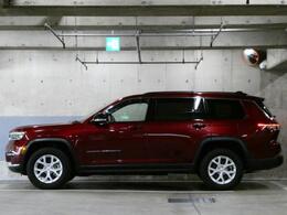 JEEPフラッグシップモデルの存在感、力強さとエレガンスを融合した見事なプロポーション