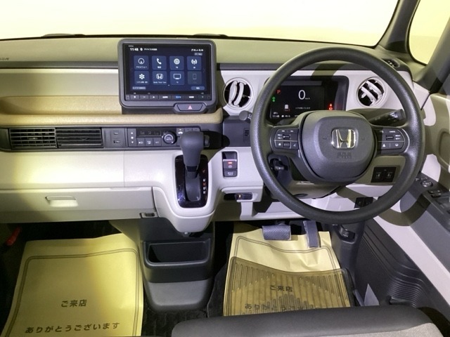 すみずみまで運転視界がクリア。狭い路地でも安心です。