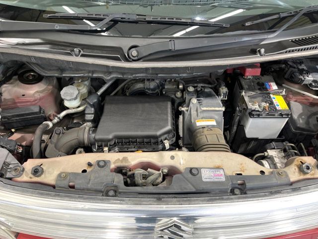 親切・丁寧な専門メカニックスタッフが応対！・車検・点検整備・事故等の修理などアフターサービスも安心。お車のカスタマイズもネクステージのサービススタッフまでご相談ください！